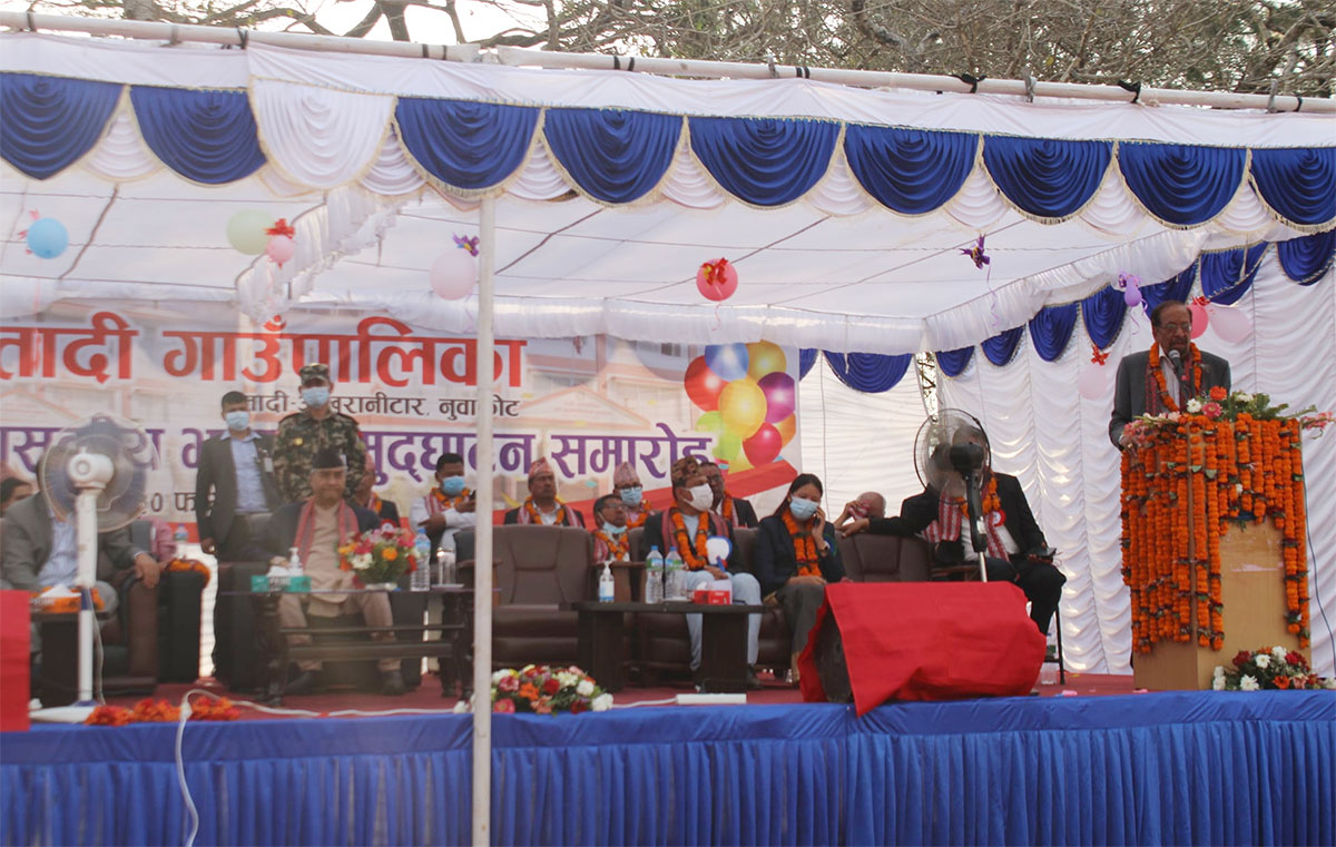 रेल ल्याउनुअघि चीनसँग जोडिएका र देशभित्रका सडक राम्रो बनाउनुपर्छ : डा. महत